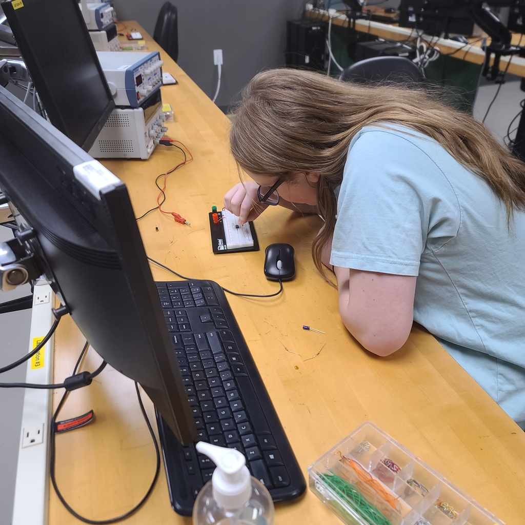 Mrs. Chott took students to MACC-Columbia to explore the Mechatronics Department. Students were able to learn about PLCs, AC/DC Electronics, and Robotics, and explore how these skills are used in advanced manufacturing and technology careers. 