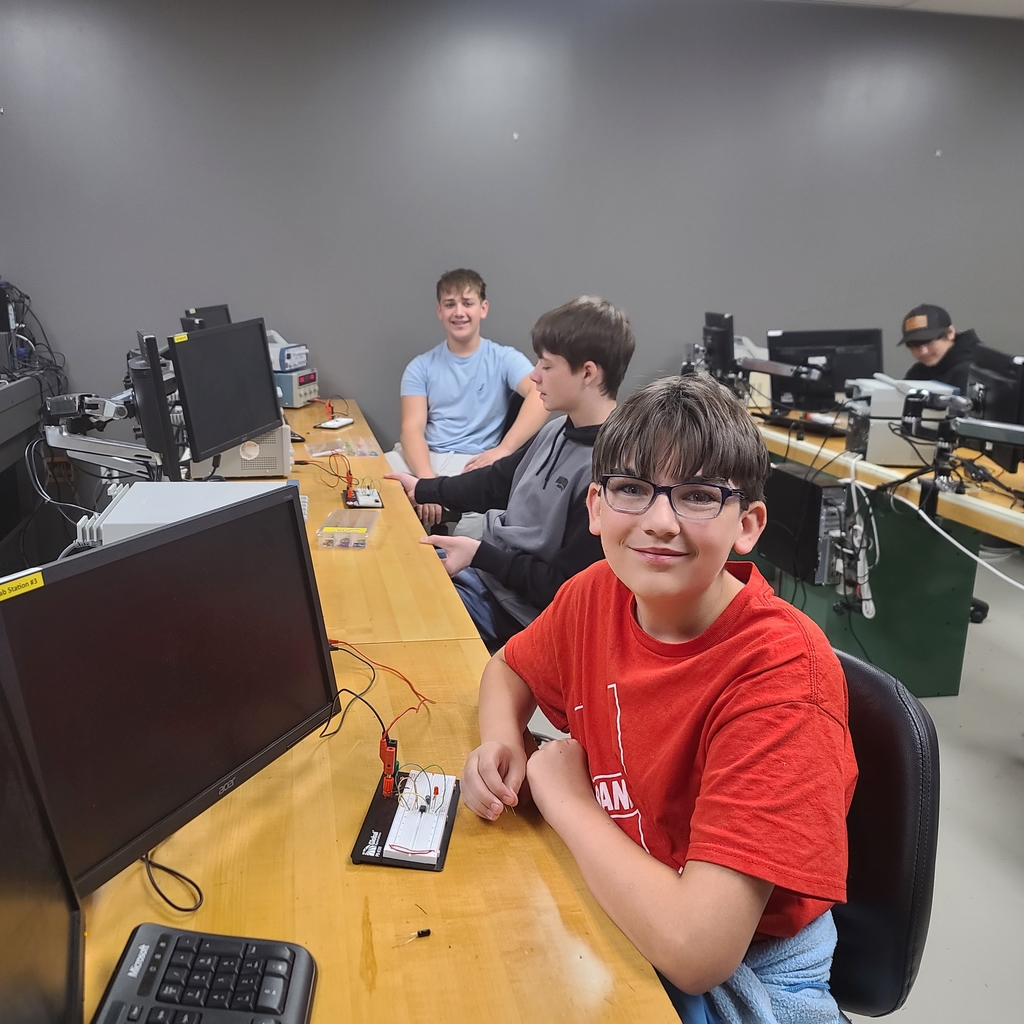 Mrs. Chott took students to MACC-Columbia to explore the Mechatronics Department. Students were able to learn about PLCs, AC/DC Electronics, and Robotics, and explore how these skills are used in advanced manufacturing and technology careers. 