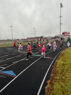 Preschool running their race