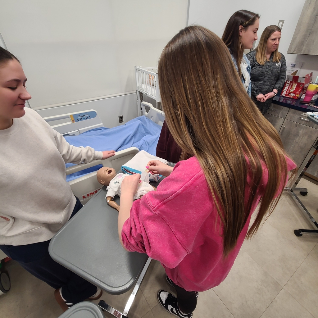Mrs. Chott took our 8th grade students to State Technical College of Missouri to explore careers in Business Computers, Construction, and Health Sciences.The photos below are from the group touring the Health Sciences program and learning about future opportunities in the medical field.