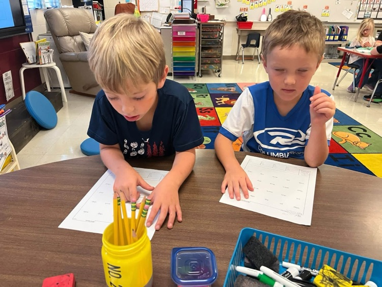 students reading 