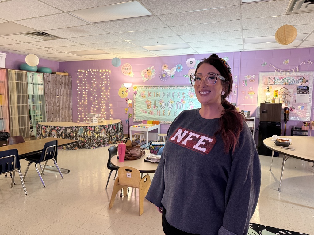 Nutter Fort Primary Teacher Welcoming Students Back to school