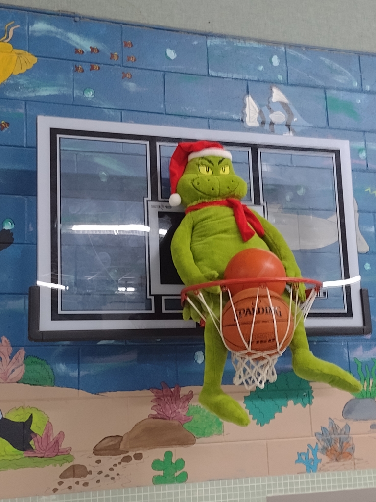 Grinch playing basketball