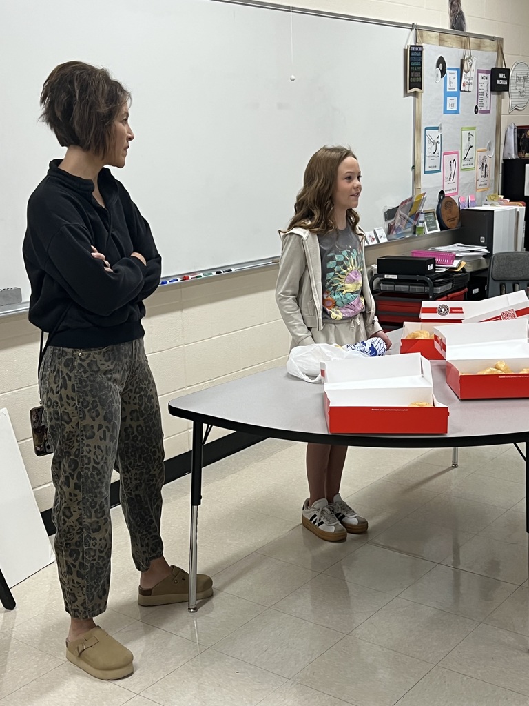 🙏 A big thank you to Mrs. Stephanie Mallett and her daughter, Ellee, for leading today’s 5th Grade FCA devotional! 💙 The students loved your message—and the doughnuts too! 🍩✨