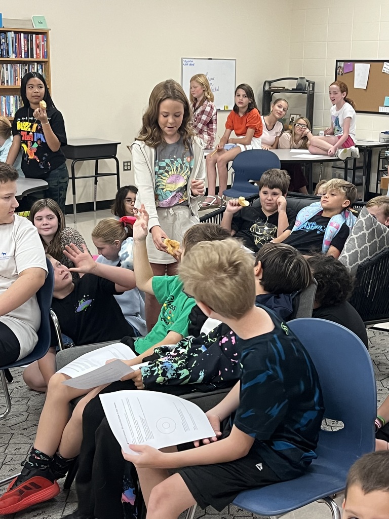 🙏 A big thank you to Mrs. Stephanie Mallett and her daughter, Ellee, for leading today’s 5th Grade FCA devotional! 💙 The students loved your message—and the doughnuts too! 🍩✨