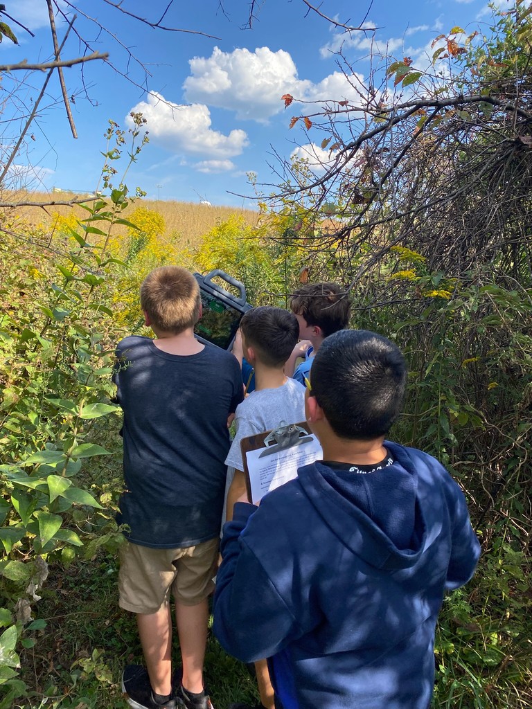🔬🌿 The HMS Science Club kicked off the year on Tuesday, Sept. 16 with nearly 50 students in attendance! Members hiked through Baker Prairie, identifying plants, insects, and even a few animals using a fun new app. 🐾🍃