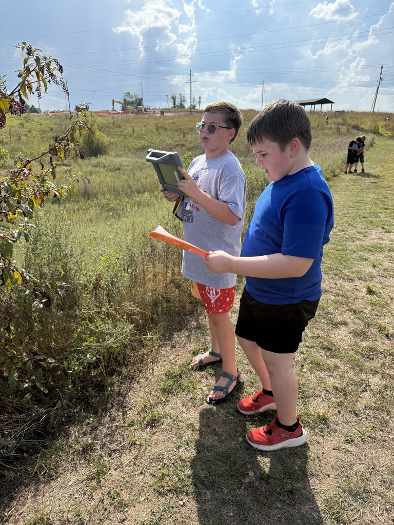 🔬🌿 The HMS Science Club kicked off the year on Tuesday, Sept. 16 with nearly 50 students in attendance! Members hiked through Baker Prairie, identifying plants, insects, and even a few animals using a fun new app. 🐾🍃