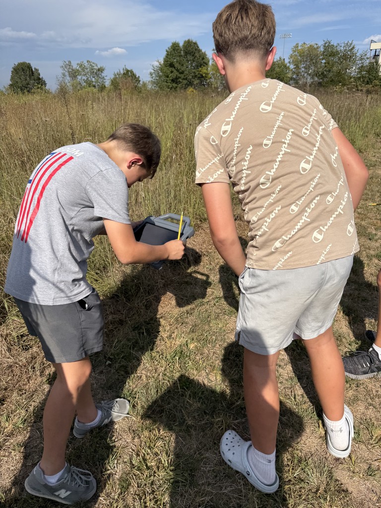 🔬🌿 The HMS Science Club kicked off the year on Tuesday, Sept. 16 with nearly 50 students in attendance! Members hiked through Baker Prairie, identifying plants, insects, and even a few animals using a fun new app. 🐾🍃