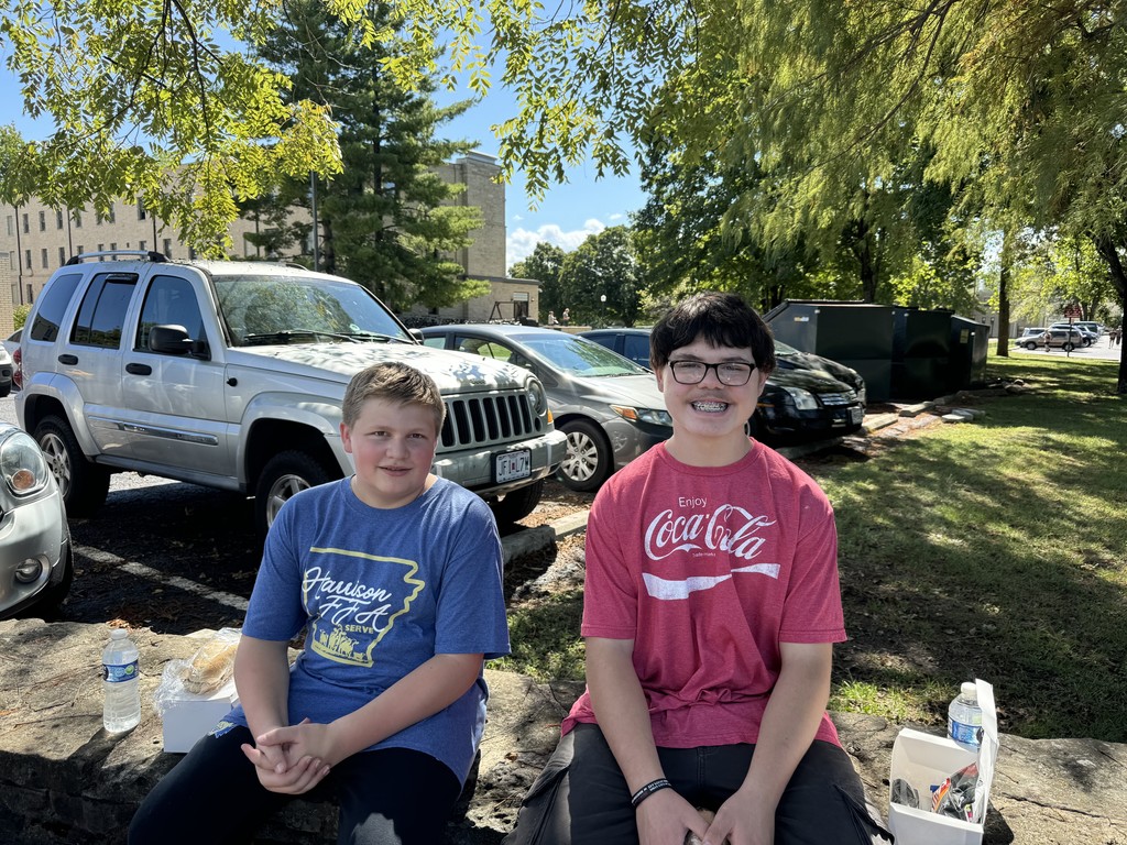 HMS 8th graders visited College of the Ozarks today! 🎓✨   HMS 8th grade students toured College of the Ozarks today to explore careers in the hospitality industry. In addition to touring the campus, students had a behind-the-scenes view of the kitchen, dairy farm, mill, and greenhouse. 🌾🥛🍴🌱   #HarrisonMiddleSchoolGoblins 🐉💛💙 #HMS8thGrade 🎓 #CTE 🛠️ #FutureReady 🚀 #CareerExploration 🔎