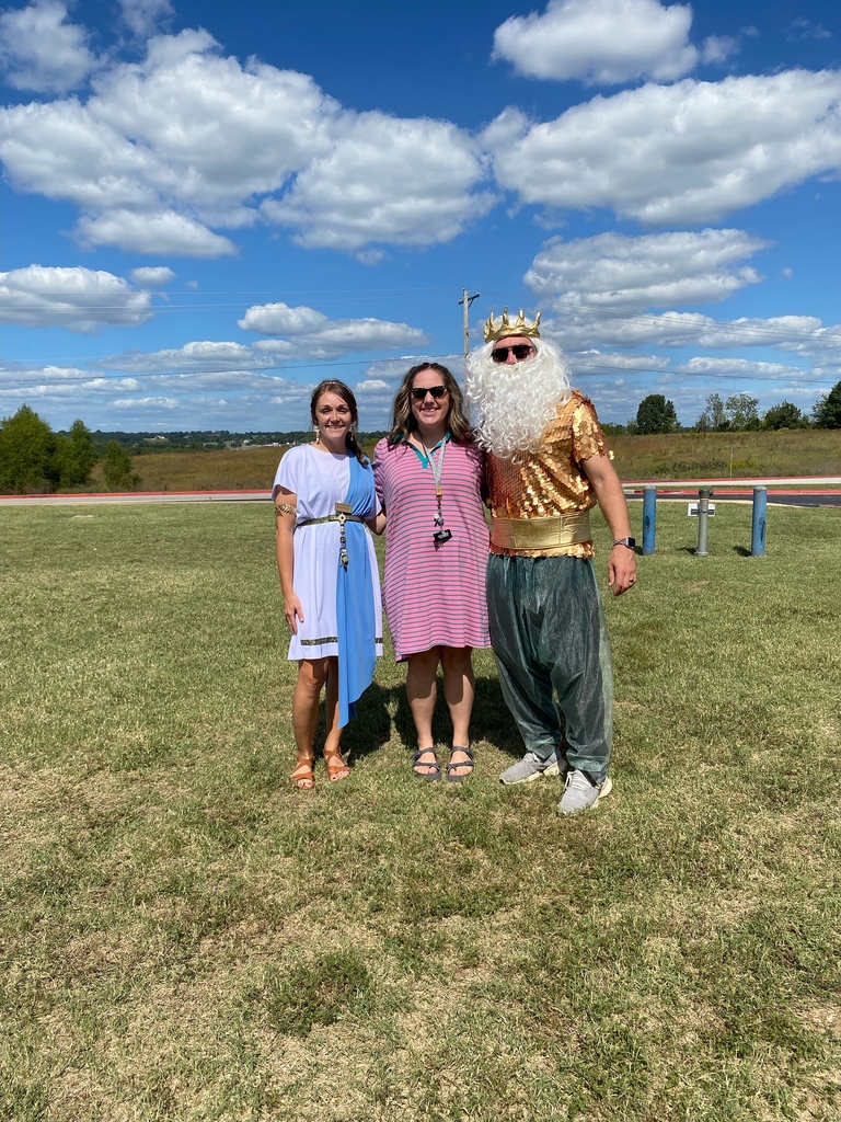Mrs. Lunsford’s, Mrs. Bearden’s, and Mr. Ditmanson’s 6th Grade Social Studies classes commemorated the end of their Ancient Greece unit with a Harrison Middle School–style Greek Olympics! 🏛️🏅 Students had a blast competing and celebrating history in action! 