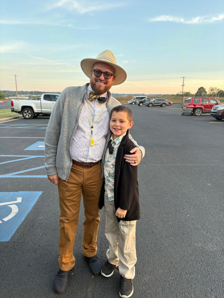 🎉 Students and teachers had a blast swapping roles for Opposite Day during Homecoming Week! 👩‍🏫➡️👩‍🎓 The laughter and creativity made it a day to remember! 💙💛 #OppositeDay #HomecomingWeek #GreatGoblins  #HarrisonMiddleSchool