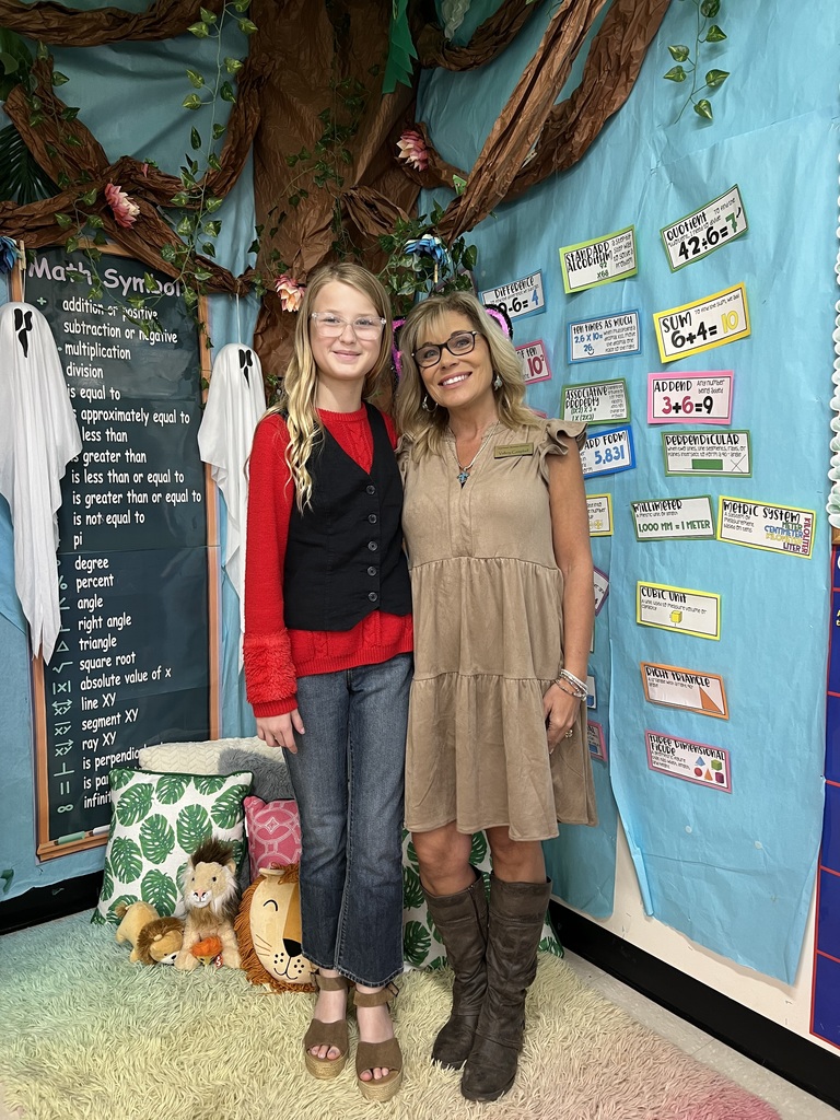 🎉 Students and teachers had a blast swapping roles for Opposite Day during Homecoming Week! 👩‍🏫➡️👩‍🎓 The laughter and creativity made it a day to remember! 💙💛 #OppositeDay #HomecomingWeek #GreatGoblins  #HarrisonMiddleSchool