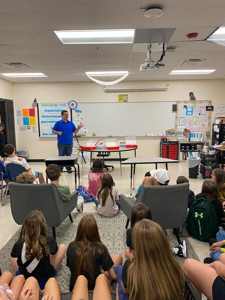   🙏 A big thank you to Jacob Willis for visiting our 6th Grade FCA! He shared an inspiring message about love and treated our students to donuts from Batavia Assembly of God. 🍩💙 We’re so grateful for his encouragement and support of our students! #FCA #GreatGoblins  