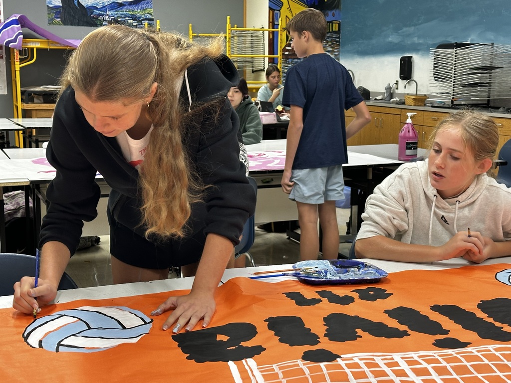 🎨 Our art room has been buzzing with creativity! Students have been working hard designing and painting banners for a variety of upcoming events, including Breast Cancer Awareness and Volleyball Senior Night. 💕🏐 We love seeing their artistic talents shine through to support our school and community! 👏✨ #StudentArtists #SchoolSpirit #CreativeGoblins #HarrisonMiddleSchool