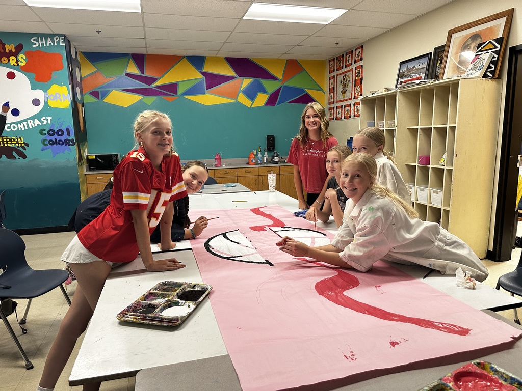 🎨 Our art room has been buzzing with creativity! Students have been working hard designing and painting banners for a variety of upcoming events, including Breast Cancer Awareness and Volleyball Senior Night. 💕🏐 We love seeing their artistic talents shine through to support our school and community! 👏✨ #StudentArtists #SchoolSpirit #CreativeGoblins #HarrisonMiddleSchool