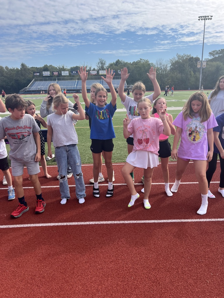 ☀️ Golden Goblin Fun! Harrison Middle School 5th grade students enjoyed the beautiful weather during their 1st Quarter Golden Goblin Event! 🌟  It was a great day to celebrate their hard work and positive choices! 💙💛 #HarrisonMiddleSchool #GreatGoblins #GoldenGoblin #StudentSuccess