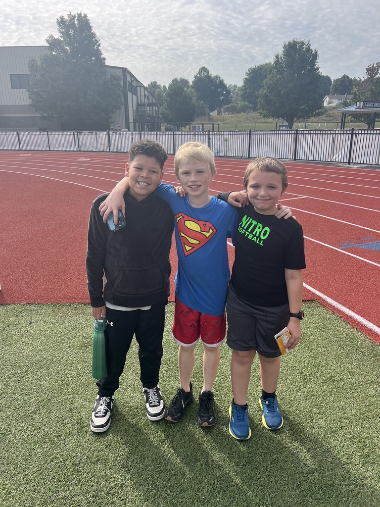 ☀️ Golden Goblin Fun! Harrison Middle School 5th and 6th  grade students enjoyed the beautiful weather during their 1st Quarter Golden Goblin Event! 🌟