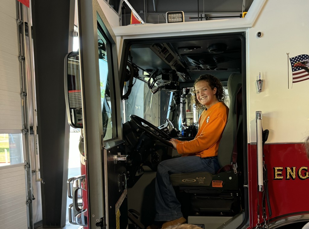 🏛️ Student Council Field Trip! Harrison Middle School Student Council members enjoyed visiting City Hall, the Fire Station, and the Police Department! 🚒👮‍♂️  It was a great experience for these young leaders to see our city in action and learn more about how local government serves our community. 💙💛  #HarrisonMiddleSchool #GreatGoblins #StudentCouncil #FutureLeaders #CommunityLearning #HMS