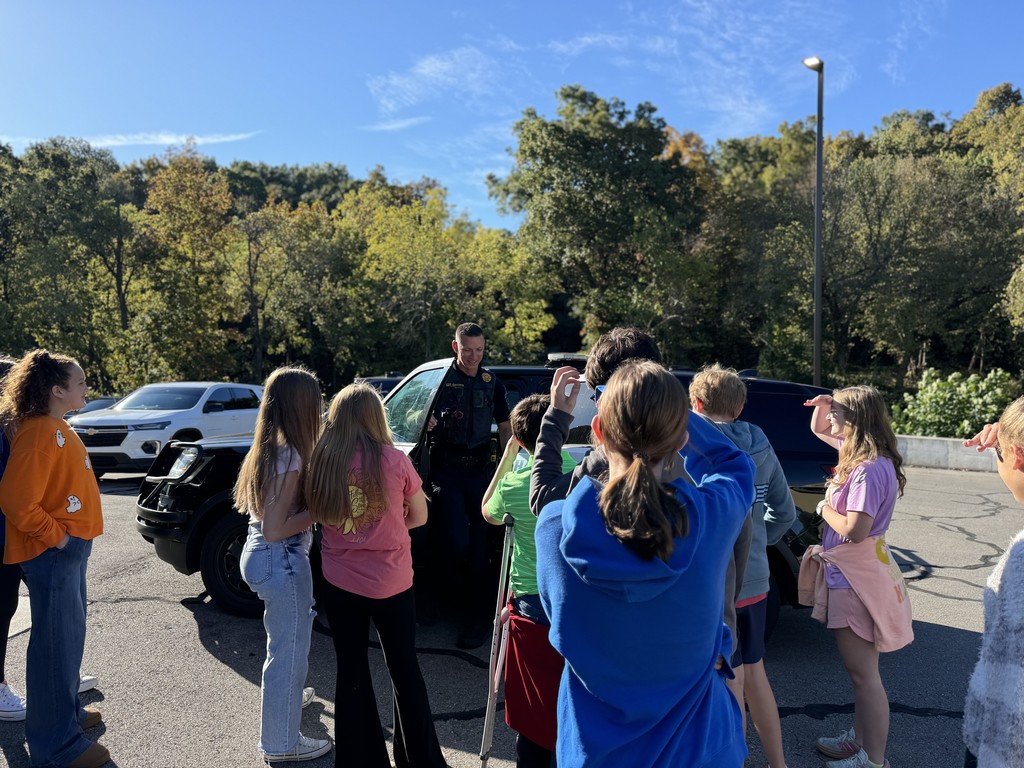 🏛️ Student Council Field Trip! Harrison Middle School Student Council members enjoyed visiting City Hall, the Fire Station, and the Police Department! 🚒👮‍♂️  It was a great experience for these young leaders to see our city in action and learn more about how local government serves our community. 💙💛  #HarrisonMiddleSchool #GreatGoblins #StudentCouncil #FutureLeaders #CommunityLearning #HMS