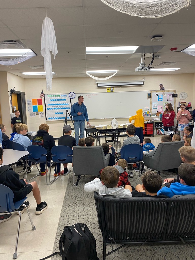 A Message from FCA! A big THANK YOU to Colton Youngblood for sharing an inspiring message with our 6th Grade FCA! We also appreciate Harrison Faith for providing donuts for our students. 🍩💛💙  #HMSGoblins #GoblinPride #WeAreHarrison #GreatToBeAGoblin #FCA #MiddleSchoolSpirit #TeamGoblin