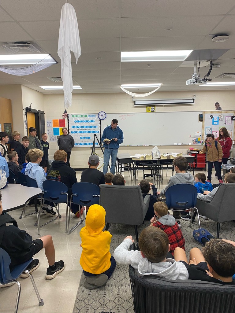 A Message from FCA! A big THANK YOU to Colton Youngblood for sharing an inspiring message with our 6th Grade FCA! We also appreciate Harrison Faith for providing donuts for our students. 🍩💛💙  #HMSGoblins #GoblinPride #WeAreHarrison #GreatToBeAGoblin #FCA #MiddleSchoolSpirit #TeamGoblin