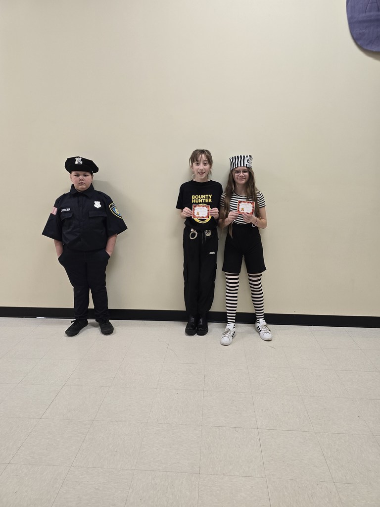 🎃 Trailblazer Costume Winners! Check out our HMS Trailblazers 5th Grade Team — what a fun and creative group of students! 👻✨  We loved seeing all the school spirit and creativity! 💙💛 #HarrisonMiddleSchool #GreatGoblins #Trailblazers #CostumeFun #HMSPride