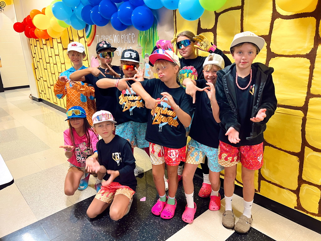 🦁🎃 Look at Those Lions! Our 5th Grade Lions showed off their creativity with some amazing costumes! 👻✨  Costume winners were recognized in categories like Funniest, Best Duo, Most Creative, Cutest, Book or Movie Character, Superhero/Villain, Magical Fantasy, and Judge’s Choice! 🏆  What a fun and festive group of students! 💙💛 #HarrisonMiddleSchool #GreatGoblins #Trailblazers #HMSSpirit #CostumeFun #StudentCreativity