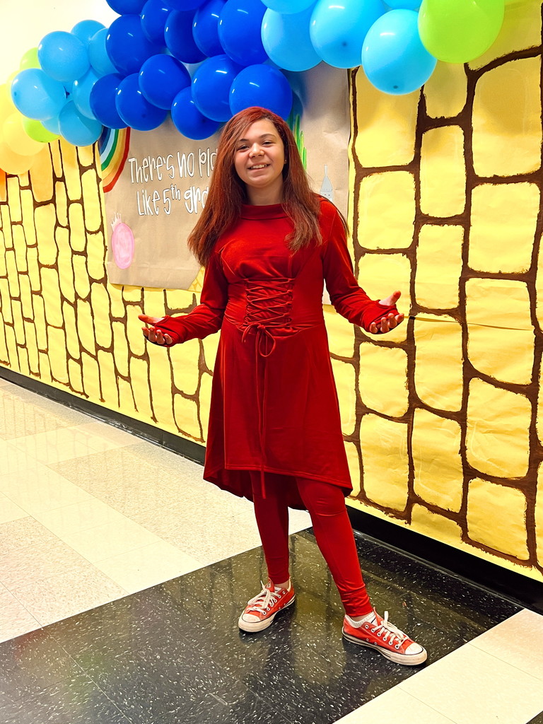 🦁🎃 Look at Those Lions! Our 5th Grade Lions showed off their creativity with some amazing costumes! 👻✨  Costume winners were recognized in categories like Funniest, Best Duo, Most Creative, Cutest, Book or Movie Character, Superhero/Villain, Magical Fantasy, and Judge’s Choice! 🏆  What a fun and festive group of students! 💙💛 #HarrisonMiddleSchool #GreatGoblins #Trailblazers #HMSSpirit #CostumeFun #StudentCreativity