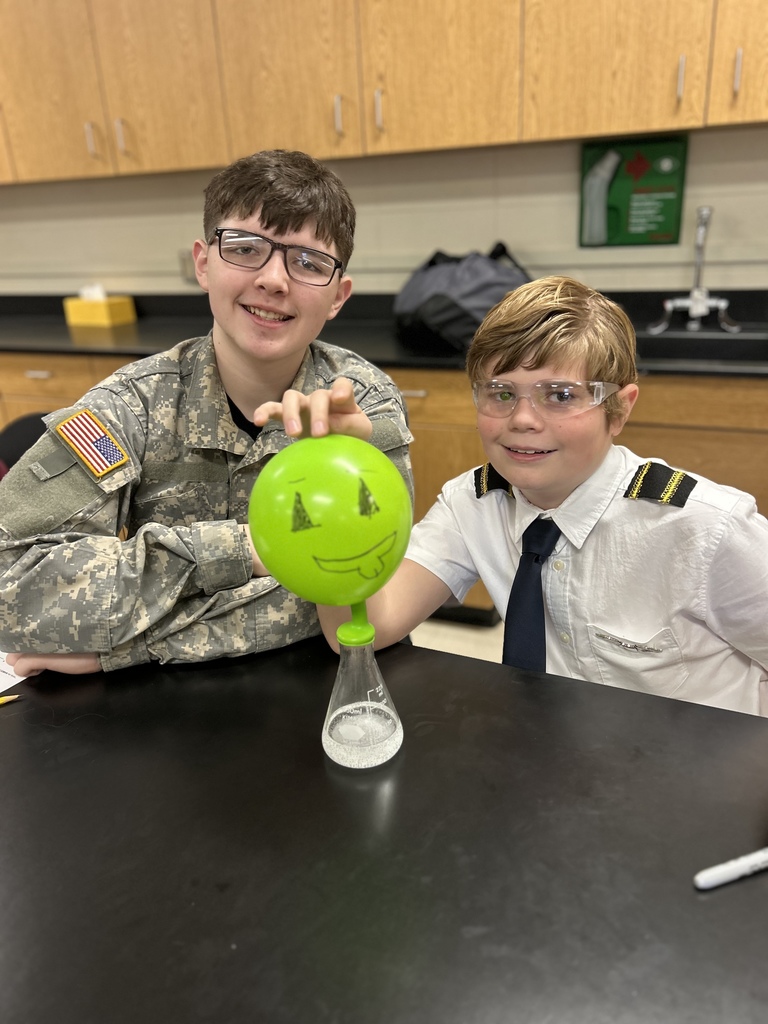 🎈 Science in Action! Mrs. Scoggins’ science students experimented with chemical reactions to review the Law of Conservation of Matter and balancing equations. ⚗️  By mixing acetic acid (vinegar) and sodium bicarbonate (baking soda), students produced carbon dioxide gas — enough to inflate their balloons! 🎈💙💛  #HarrisonMiddleSchool #GreatGoblins #HMSScience #HandsOnLearning #STEMFun #ChemicalReactions