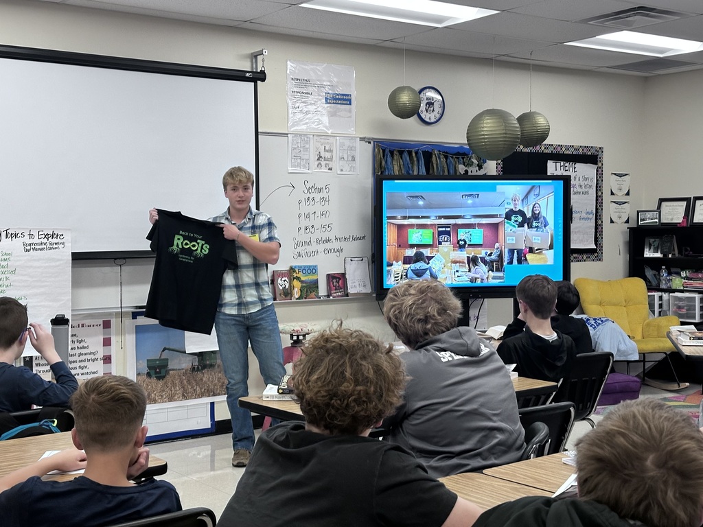 🚜🔧 Guest Speaker Spotlight! 🔧🚜  Huge shoutout to Jacob Simon, one of our awesome Harrison High School juniors, for speaking to Mrs. Benton’s class today!  Jacob shared his passion for mechanical work and demonstrated how science and technology connect to modern agriculture. He even created a slideshow featuring photos from past FFA trips and highlighted the many exciting career pathways available in the ag world. 🌾✨  We’re so proud of Jacob and grateful he took the time to inspire our students!  #HarrisonMiddleSchool #GreatGoblins #FFA #AgEducation #FutureLeaders #CareerConnections #GuestSpeaker