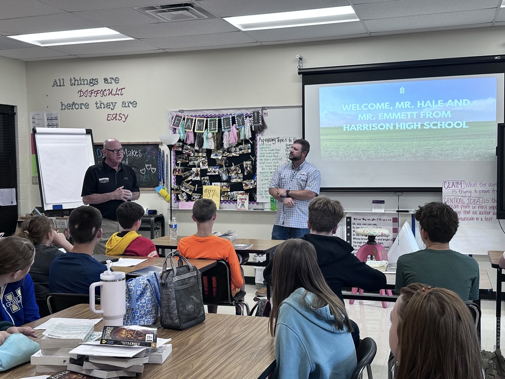  🌾📚 Agri Collaboration at HMS! 📚🌾  Mrs. Benton’s class was excited to welcome Mr. Hale and Mr. Emmett, our outstanding agri teachers from Harrison High School! They jumped right in and worked alongside students as they prepare for their upcoming projects.  We’re grateful for their time, support, and teamwork! 💙💛  #HarrisonMiddleSchool #GreatGoblins #AgEducation #Collaboration #HarrisonHighSchool #StudentSuccess