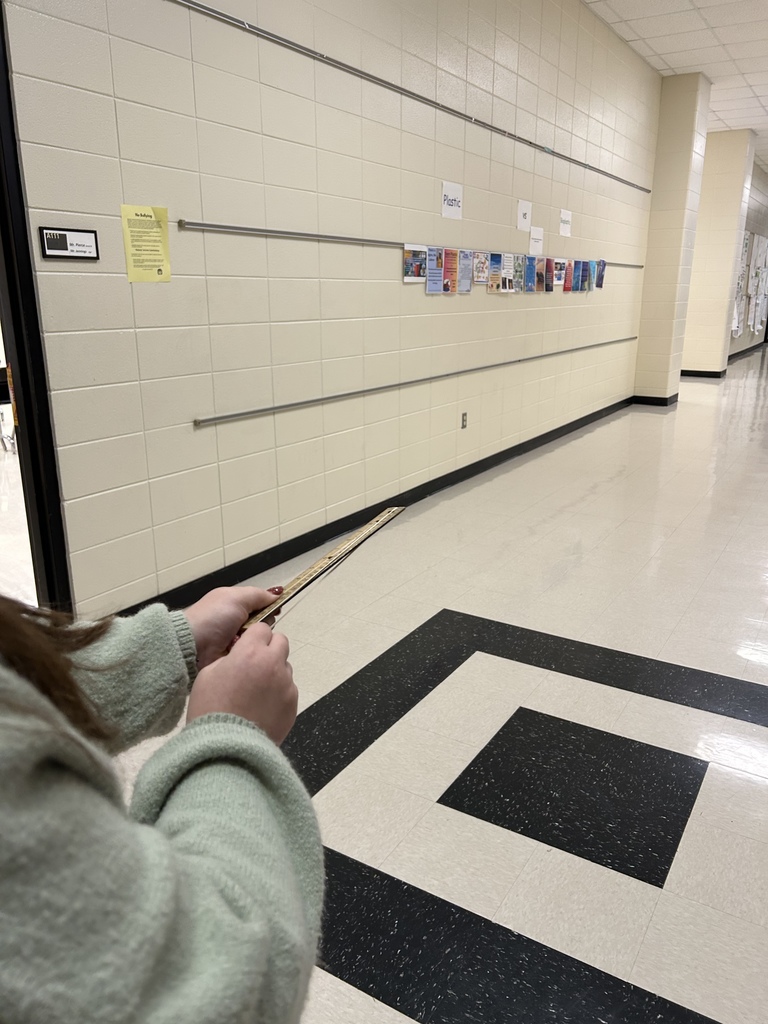 🧪🎯 Stretching Into Science! 🎯🧪  Mrs. Scoggins’ science class really had a stretch in learning today! Students used rubber bands to explore the relationship between potential energy and kinetic energy — a hands-on way to see energy in action.  What a stretch! 💙💛  #HarrisonMiddleSchool #GreatGoblins #HMSScience #HandsOnLearning #STEMFun #EnergyInAction