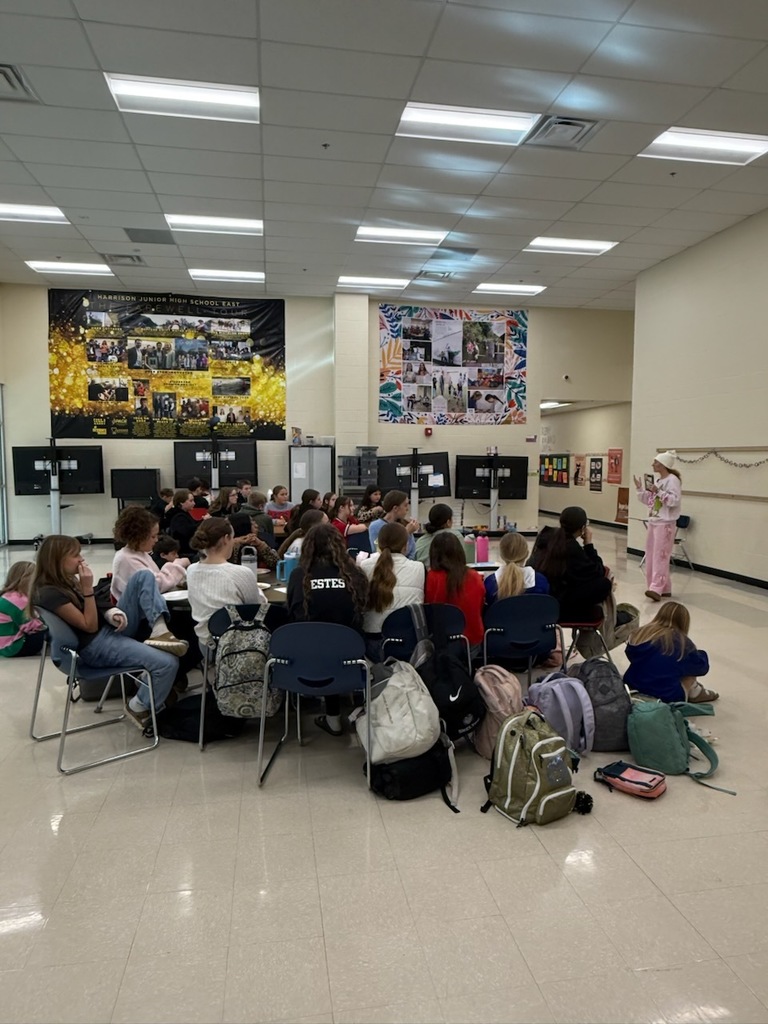 ✨ A message from our Jr. High FCA today! ✨  Our guest speaker was Brooklyn Wright — full-time FCA staff member and former Razorback track athlete! She shared an inspiring message titled “What Is the Story REALLY About?”  Brooklyn reminded students of the true meaning of Christmas found in Luke 1–2 and encouraged us to think about who is writing our story. Are we focused on our own success, desires, and plans… or are we fixing our eyes on God — the Author of our lives — who guides our steps and transforms our story through His love, mercy, grace, and His Son, Jesus?  We’re grateful for her encouragement and the meaningful start to our day. 🙏💙    🍕 Thank You! 🍕 A huge thank you to Woodland Heights Baptist Church and Shelton Construction for the generous pizza donation! Our students and staff truly appreciate your kindness and support. 💙💛