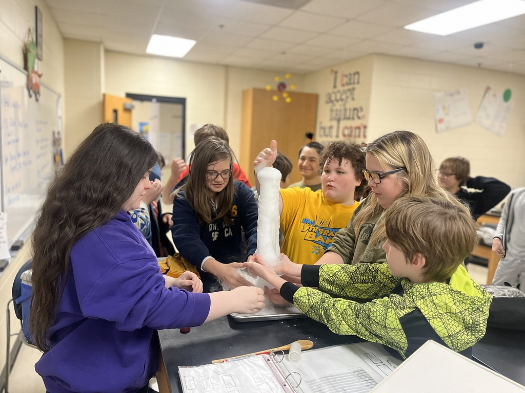 ❄️🧪 Science in Action! 🧪❄️ Mrs. Bryant’s class had a blast exploring physical changes using dry ice! Students enjoyed exciting demonstrations and hands-on learning that made science come alive.  Science was definitely a hit! 💙💛  #HarrisonMiddleSchool #GreatGoblins #HMSScience #HandsOnLearning #STEMFun #PhysicalChanges #ScienceIsAwesome