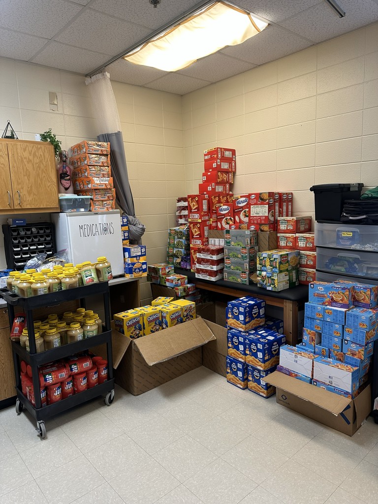 ❤️🎄 Thank You, Woodland Heights Church! 🎄❤️  We are incredibly thankful for the generosity of Woodland Heights Church. Their church family donated enough food to help 32 families have meals over Christmas Break.  Thank you for supporting our school and showing such kindness to our students and families. 💙💛  #HarrisonMiddleSchool #GreatGoblins #ThankYou #CommunitySupport #SeasonOfGiving #ChristmasKindness