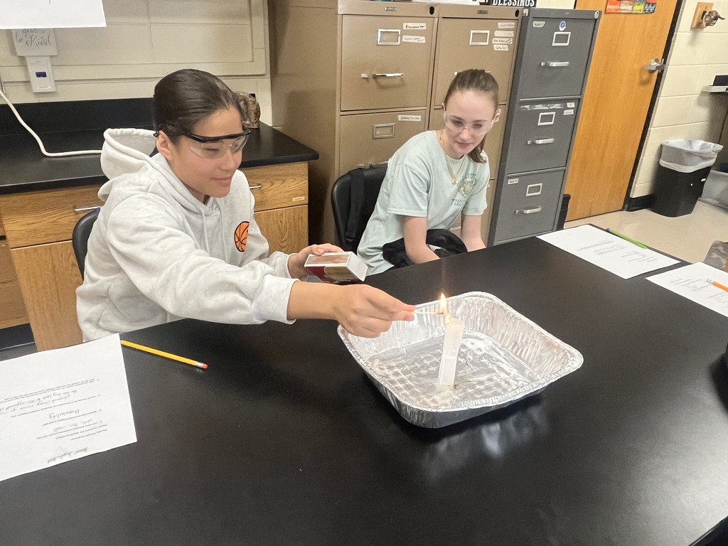 🔥 Tea Bag Rocket Lab! 🚀  When we light the tea bag, it rises into the air because of convection currents. The heat warms the air, making it less dense so it rises, while cooler air moves in to take its place. This movement of air creates enough lift to send the tea bag flying!  Science in action—and the students loved it! 🧪✨