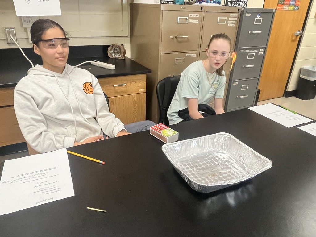 🔥 Tea Bag Rocket Lab! 🚀  When we light the tea bag, it rises into the air because of convection currents. The heat warms the air, making it less dense so it rises, while cooler air moves in to take its place. This movement of air creates enough lift to send the tea bag flying!  Science in action—and the students loved it! 🧪✨