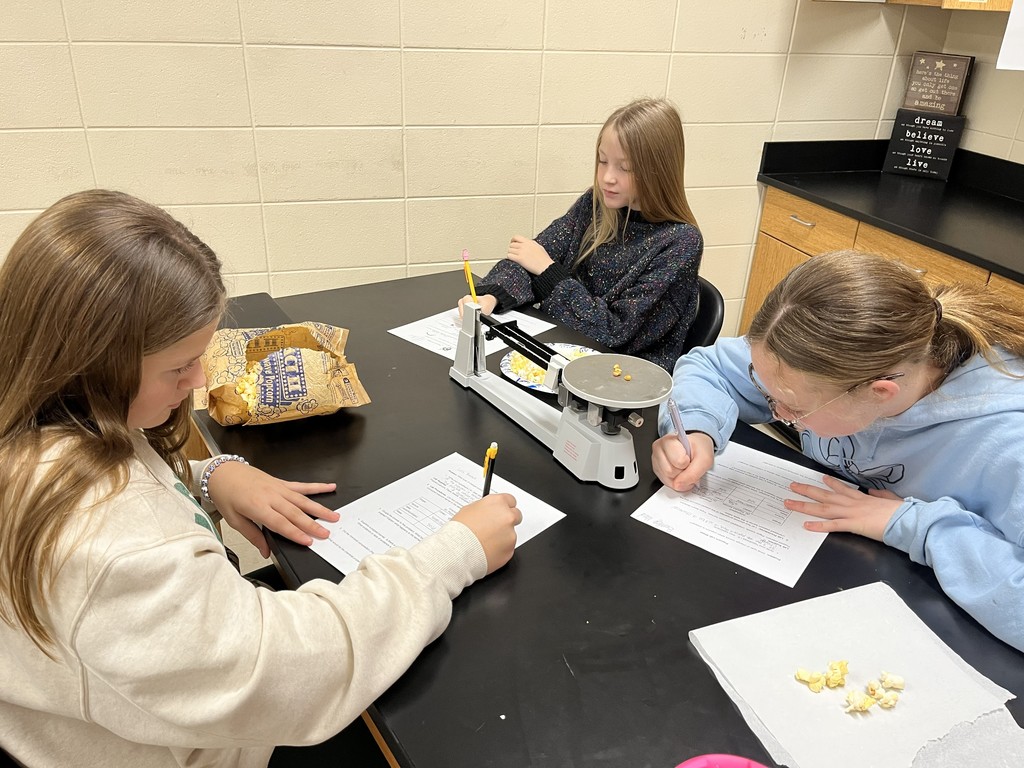 🍿 Popcorn Science in Action! 🍿  Our students explored what happens when popcorn pops! When heated, the water inside the kernel turns to steam, builds pressure, and POW!—the kernel bursts open. Even though the popcorn changes shape and size, no new substance is formed, making it a physical change.  Learning science through hands-on labs is always a poppin’ good time! 