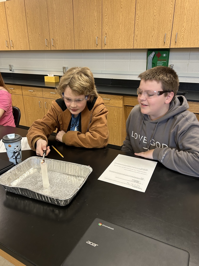  🔬✨ Mrs. Scoggins’ Science Class is busy investigating signs of a chemical reaction! We’re looking for 🔥 heat, 💡 light, 🌡️ temperature changes, and 🧪 the formation of a new substance. Science in action! 👩‍🔬👨‍🔬 #ScienceClass #ChemicalReactions #STEMLearning #HandsOnLearning