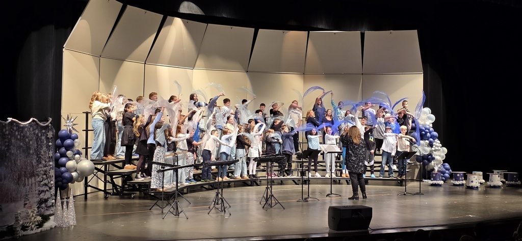 🎶❄️ What a special afternoon for Harrison Middle School!  Our 5th Grade Class, under the direction of Mrs. Mary Bruffett, 5th and 6th Grade Music Teacher, beautifully presented “Winter in the Country” for their families and members of the Harrison community. The students worked hard to prepare for this performance, and their dedication truly showed in their music and stage presence.  We are incredibly proud of these talented students and grateful to Mrs. Bruffett for her leadership and encouragement. Thank you to all the families and community members who came out to support our young performers—your presence means so much! 👏🎵✨  #HarrisonPride #MusicMatters #StudentPerformers #Community #WinterInTheCountry