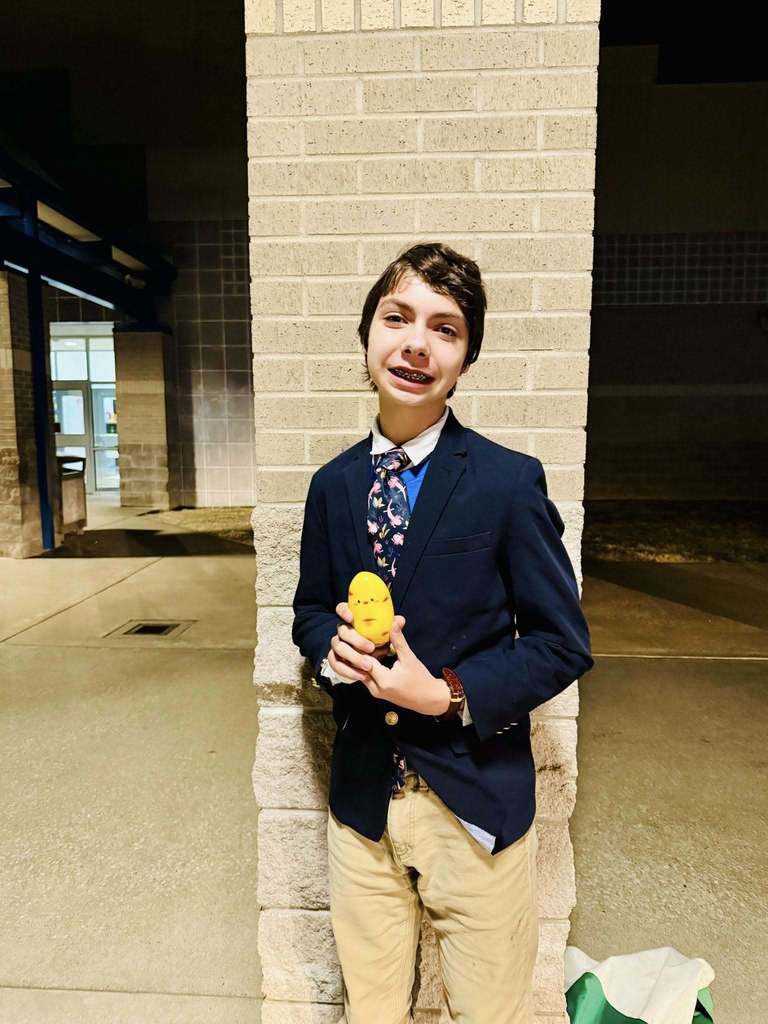 Harrison’s 7th/8th and 9th Grade Quiz Bowl Teams competed in an invitational tournament last weekend! They went up against schools from multiple conference levels. Christopher Bourquin was awarded an All Star Award for being a high scorer in the tournament! He was in the top 10, ranking 8th out of more than 100 players! Congratulations, students!