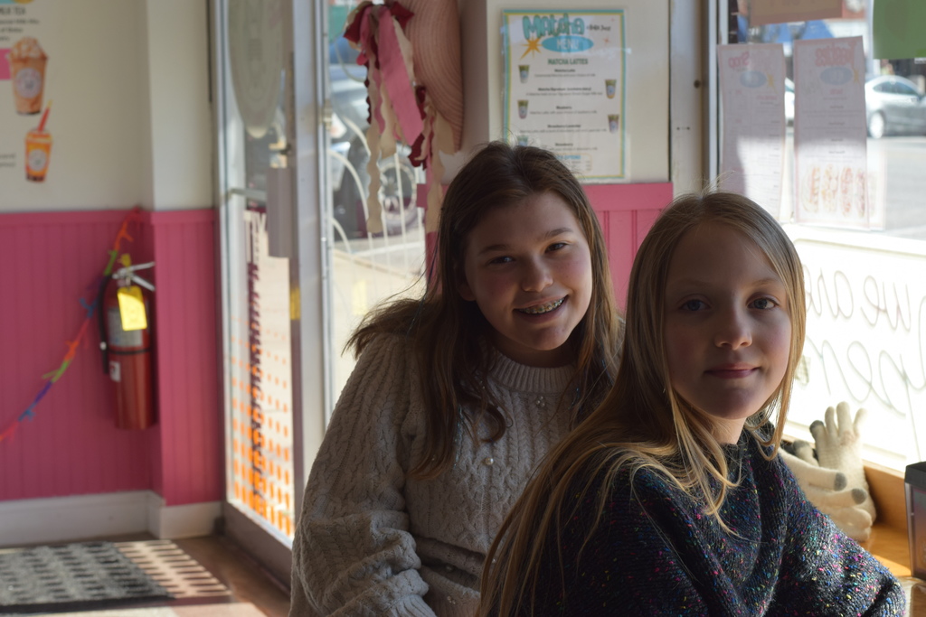 🎨📱 Mural Tech in Action! Students working on the EAST Project Mural Tech partnered with Explore Harrison’s Matt Bell for a productive day in Downtown Harrison. During a guided walking tour of the city’s murals, students collaborated with Mr. Bell to plan Phase 1 of the project—adding plaques with QR codes and informative details to each mural.  It was a beautiful day to learn, collaborate, and connect art with technology! A big thank-you to Matt Bell for sharing his time and expertise, and to Boba Joe’s for the treats that made the day even sweeter.  #EASTProject #MuralTech #ExploreHarrisonAR #DowntownHarrison #StudentCollaboration #ArtMeetsTechnology #CommunityPartnership #LearningBeyondTheClassroom #QRinAction #ThankYou