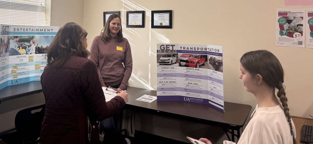 Students in Mrs. O'Dell's Career Development class got real this week! Get Real is a program created by the University of Arkansas Research & Extension. Thank you to our local Boone County Extension Service for bringing this outstanding program to Harrison Middle School. Local agents partner with parents/guardians and community stakeholders to help students understand the impact education has on career options and lifestyle.