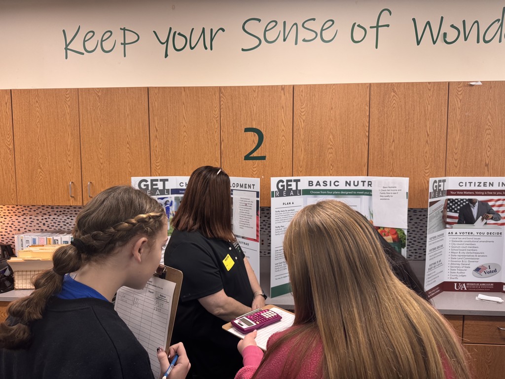 Students in Mrs. O'Dell's Career Development class got real this week! Get Real is a program created by the University of Arkansas Research & Extension. Thank you to our local Boone County Extension Service for bringing this outstanding program to Harrison Middle School. Local agents partner with parents/guardians and community stakeholders to help students understand the impact education has on career options and lifestyle.