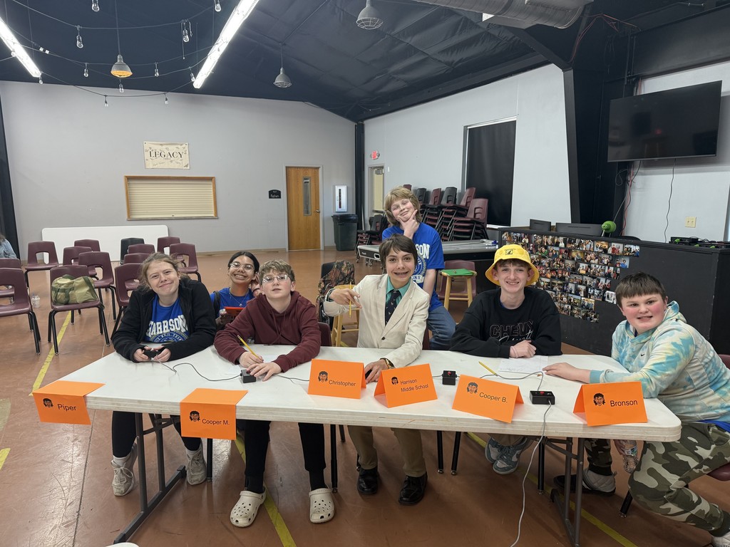 🎉 Congratulations to the HMS 7th/8th Grade Quiz Bowl Team! 🎉 The team earned an outstanding 2nd place finish at the Regional Quiz Bowl Competition held at Pea Ridge and is now headed to the State Competition this weekend! A special congratulations to Christopher, who was selected as MVP and HPP after averaging an impressive 12.25 questions per game! 🏆 👏 Way to go, Team! 👏 Way to go, Christopher! We are proud of you and wish you the best at State!