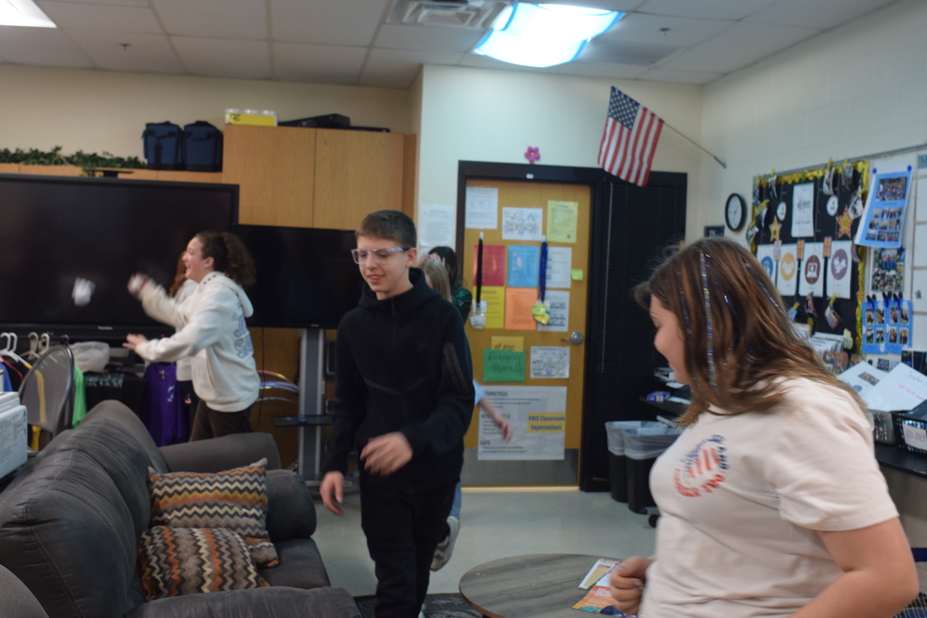 Snow days may be over, but EAST is still having a snowball fight in the classroom! ❄️ This team-building activity was all about fun, connection, and confidence. Students wrote fun facts about themselves, crumpled the paper into “snowballs,” and let the fun begin! When time was called, they opened the nearest snowball and met with that classmate to talk about what was written—then repeated the process with new partners.  This activity encourages students to interact with classmates they may not normally talk with and helps lower nerves when speaking in front of others, especially during future presentations. Learning, laughter, and leadership all rolled into one!  #EASTatHMS #TeamBuilding #StudentLeadership #CollaborationInAction #ClassroomFun #BuildingConfidence #FutureReady #LearningTogether #MiddleSchoolMoments ❄️