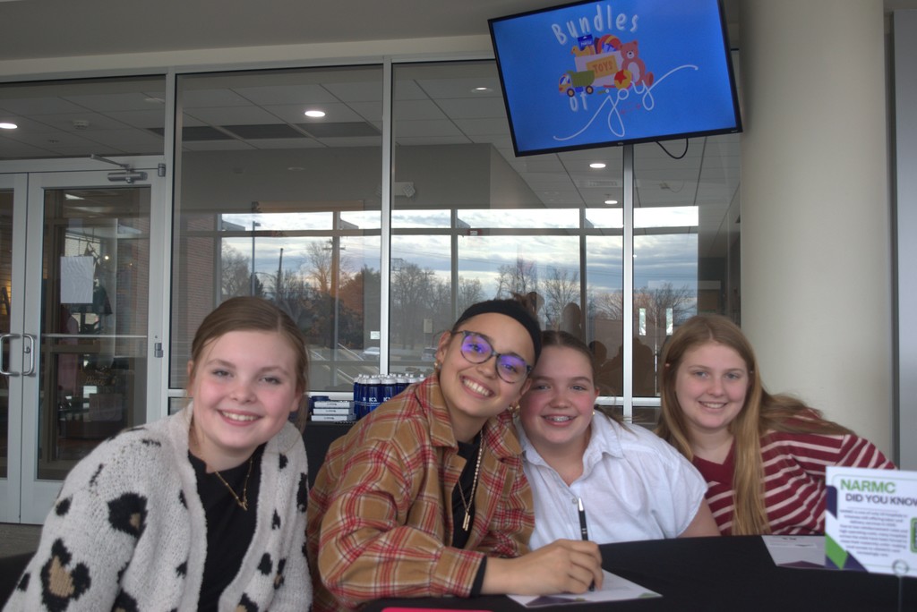 The EAST Project “Bundles of Joy” team — Kennady, Westyn, Kinsley, and Hayden — recently met with community partners to present their incredible service project! 🙌 Representatives from North Arkansas Regional Medical Center and The Boone County Leadership Institute were in attendance as students shared their vision to create special “goodie bags” for children visiting the ER. These thoughtfully designed Bundles of Joy will include 3-D printed fidgets, coloring books and crayons, Cricut-printed stickers, and more. 🎨✨ Each bag is created to bring encouragement, comfort, and a little happiness during what can be a stressful time for young patients. We are so proud of our students for using creativity and compassion to make a difference in our community! 💙 #HMSEAST #BundlesOfJoy #StudentLeadership #CommunityPartners #MakingADifference #GoblinPride