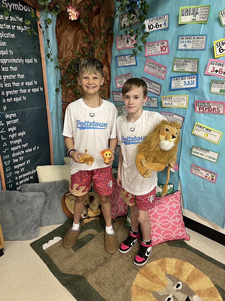 Twin Day fun during FBLA Week! 👯♀️✨ From matching outfits to double the smiles, our students showed up and showed out with their twin style! 💙👕 Whether they planned it for weeks or matched that morning, the creativity was on point! We love seeing everyone join in the fun and celebrate FBLA Week together! 🎉 #HMS #FBLAWeek #TwinDay #SchoolSpirit #DoubleTheFun