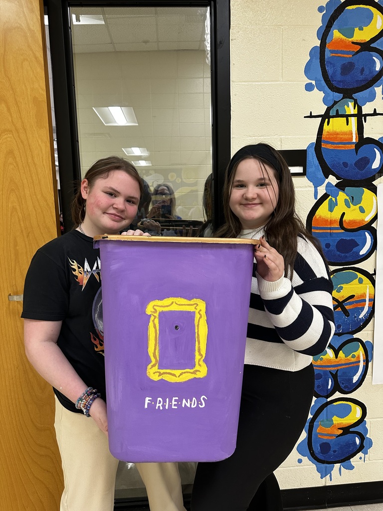 🎨🗑️ Turning Trash into Treasure! 🗑️🎨 Kayleigh Brandon and Emma Croft designed and painted this fun, creative trashcan for Mrs. Thurman’s classroom! The girls wanted to make our environment more colorful and inviting — and they definitely delivered! 💜✨ They chose a classic Friends theme, featuring the iconic purple door highlighted with the gold frame around the peephole. Such a fun and recognizable design! 🚪⭐ We love seeing our students use their creativity to brighten our school and make learning spaces even more enjoyable. Great job, girls! 💙 #HarrisonMiddleSchool #GoblinPride #StudentCreativity #HMSTalent