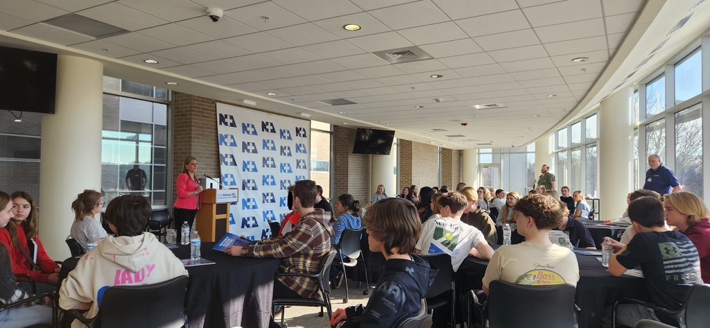 🏥🎓 Exploring Future Careers! 🎓🏥  Organized by Mrs. O’Dell, CTE Teacher at HMS, our 8th graders had an exciting opportunity to visit North Arkansas Regional Medical Center, where they toured the hospital and learned about a variety of careers in the medical field. Students gained valuable insight into the many pathways available in healthcare and what it takes to work in this important industry.  After the tour, students enjoyed lunch at North Arkansas College, continuing their exposure to post-secondary opportunities right here in our community.  This experience connects directly to the learning taking place in Mrs. O’Dell’s Career classes, where students explore career pathways, develop career-ready skills, and begin planning for their futures. These real-world opportunities help bring classroom learning to life!  Experiences like this highlight our Career and Technical Education focus — helping students explore real-world careers and plan for their future! 💙  #HarrisonMiddleSchool #GoblinPride #CTE #CareerReady #FutureFocused